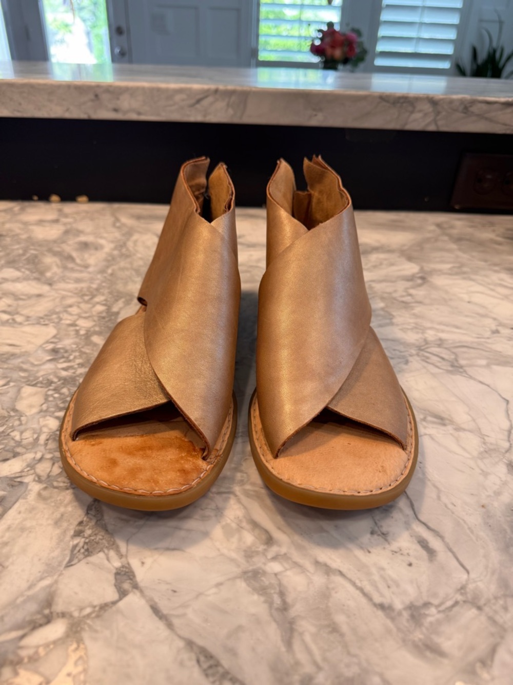 BORN Women's Metallic Gold Open-Toe Leather Sandals